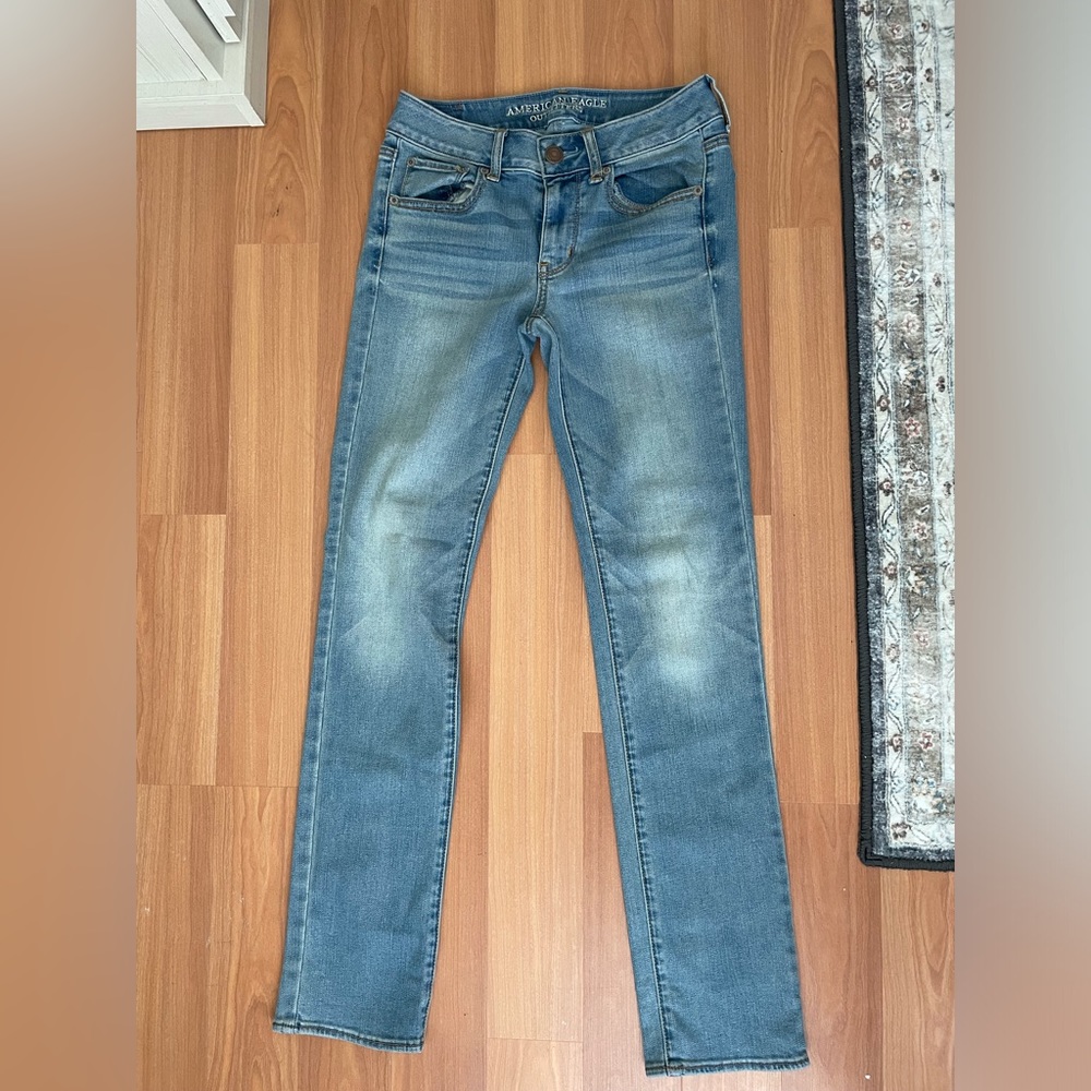 American Eagle Straight leg jean size 4